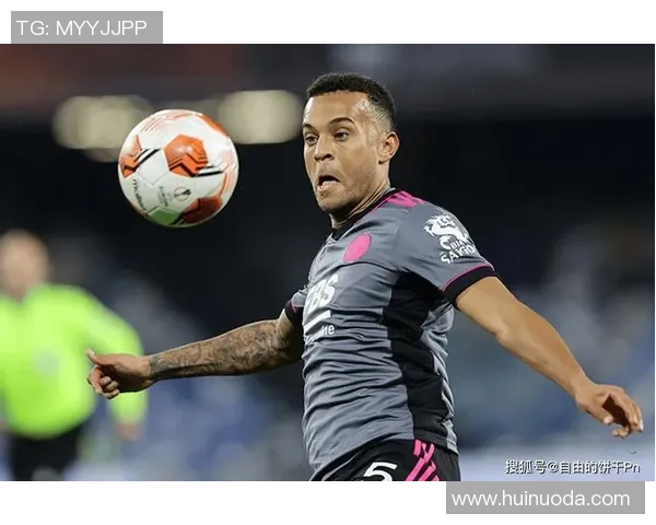 变身球星梦想成真足球广告 打造你的专属足球传奇