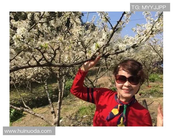 足球巨星帅照与生活瞬间全纪录 展现场上场下多彩人生 足球巨星帅照与生活瞬间全纪录 展现场上场下多彩人生